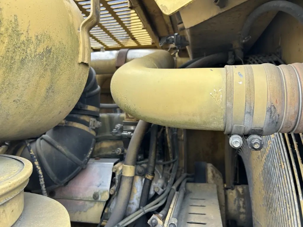 DOMPE ARTICULADO DE BAJO PERFIL CATERPILLAR AD55 - Venta de Maquinaria ...