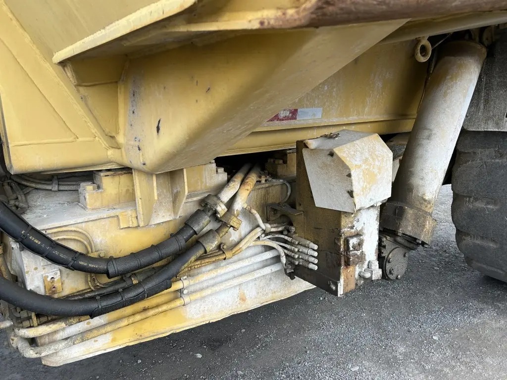 DOMPE ARTICULADO DE BAJO PERFIL CATERPILLAR AD55 - Venta de Maquinaria ...