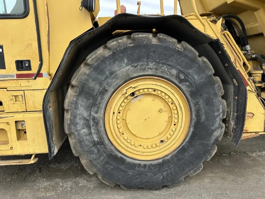 DOMPE ARTICULADO DE BAJO PERFIL CATERPILLAR AD55 - Venta de Maquinaria ...