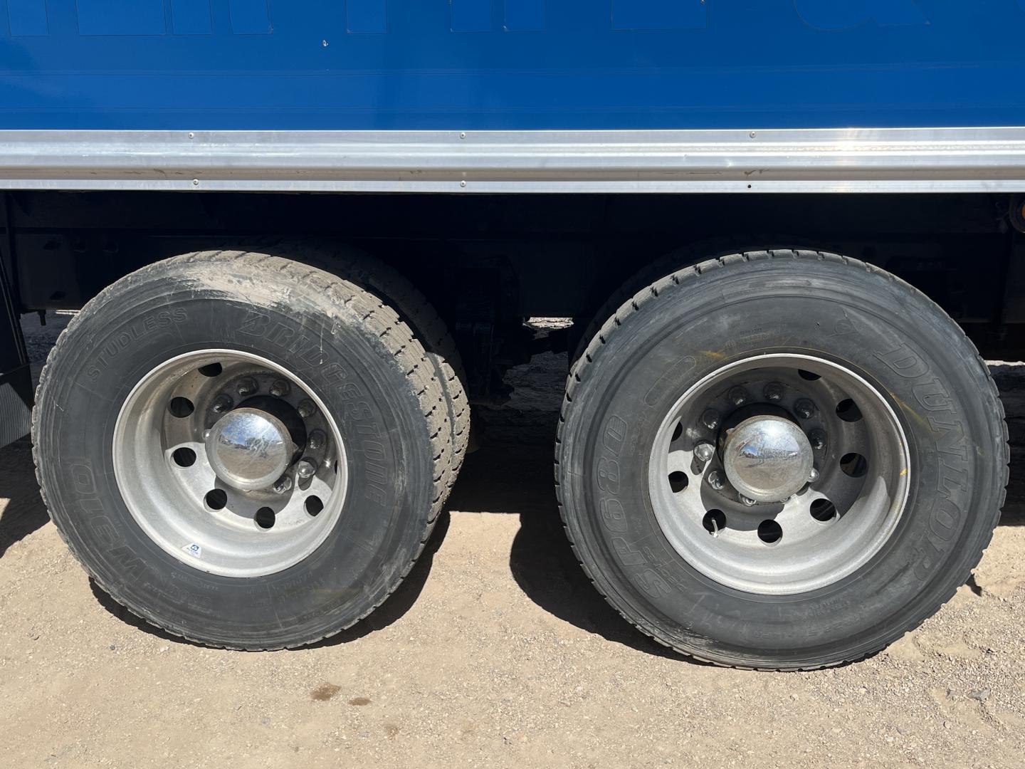imagenes/INVOICE/2026/18772/CAMION_PETERBILT_348_CON_GRUA_ARTICULADA_8.JPG