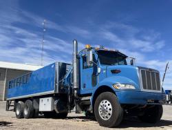 CAMION PETERBILT 348 CON GRUA AMCO VEBA V815
