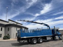 CAMION PETERBILT 348 CON GRUA AMCO VEBA V815