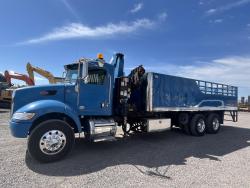 CAMION PETERBILT 348 CON GRUA AMCO VEBA V815
