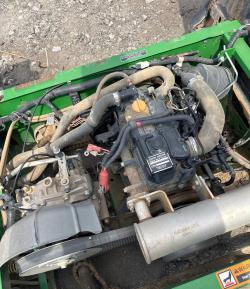 VEHICULO UTILITARIO JOHN DEERE TH GATOR