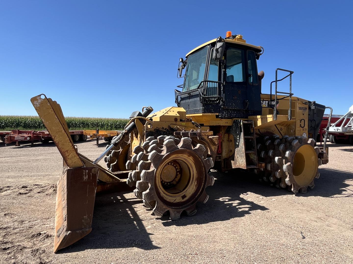 imagenes/INVOICE/2026/18793/COMPACTADOR_PATA_DE_CABRA_CATERPILLAR_816K_1.JPG