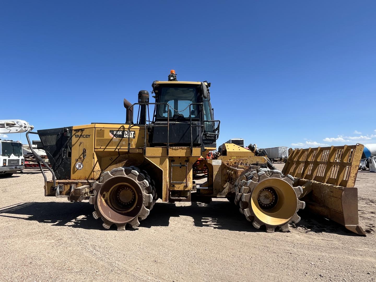 imagenes/INVOICE/2026/18793/COMPACTADOR_PATA_DE_CABRA_CATERPILLAR_816K_15.JPG