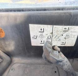 TELEHANDLER NEW HOLLAND LM5060