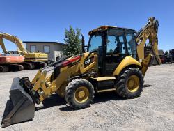 RETROEXCAVADORA CATERPILLAR 420FIT