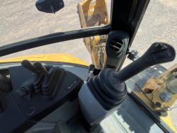 RETROEXCAVADORA CATERPILLAR 420FIT