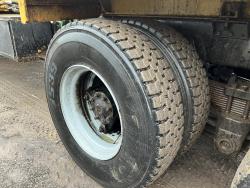 Camion Ford FT8000 con transplantadora de arboles big john 90AA