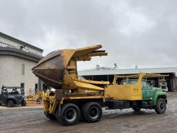 Camion Ford FT8000 con transplantadora de arboles big john 90AA