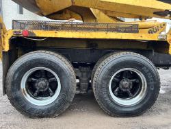 Camion Ford FT8000 con transplantadora de arboles big john 90AA