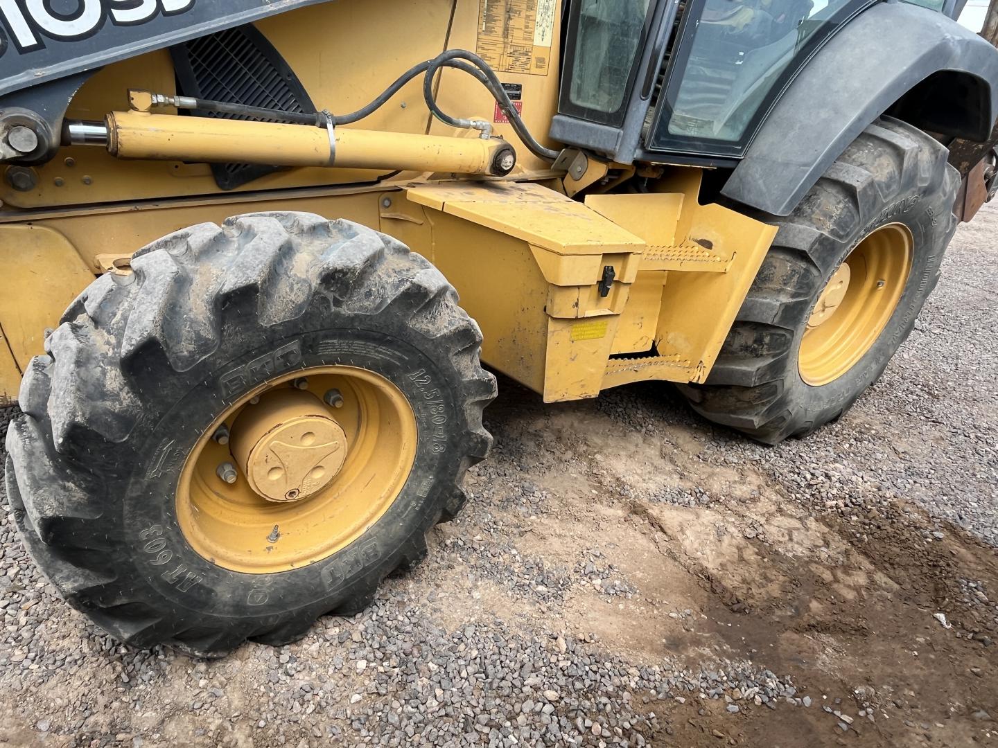 imagenes/INVOICE/2026/18818/RETROEXCAVADORA_JOHN_DEERE_310SJ_17.JPG