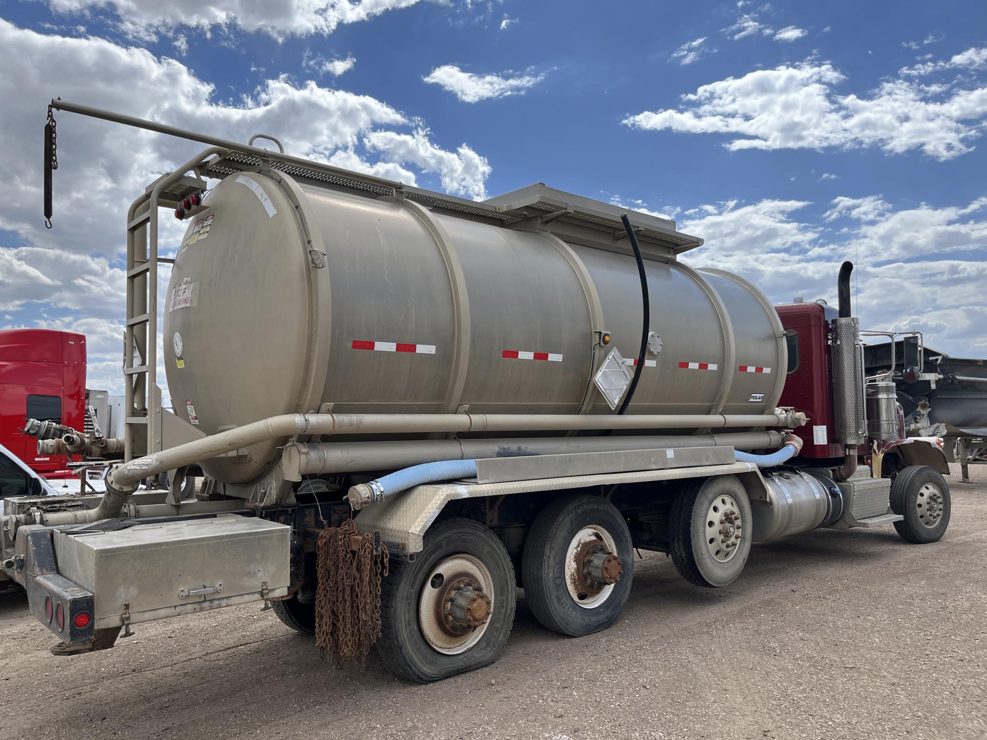 imagenes/INVOICE/2026/18831/CAMION_PIPA_PETERBILT_367_4.JPG