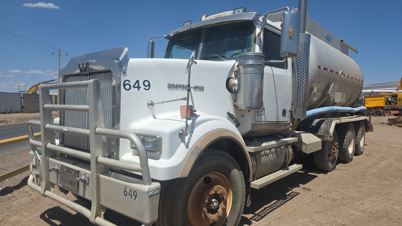 imagenes/INVOICE/2026/18832/CAMION_PIPA_SPC_DOT_407_17.jpg