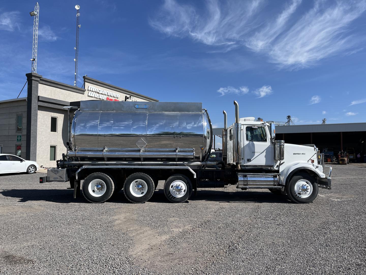 imagenes/INVOICE/2026/18832/CAMION_PIPA_WESTERN_STAR_4900_DOT_407_2.JPG