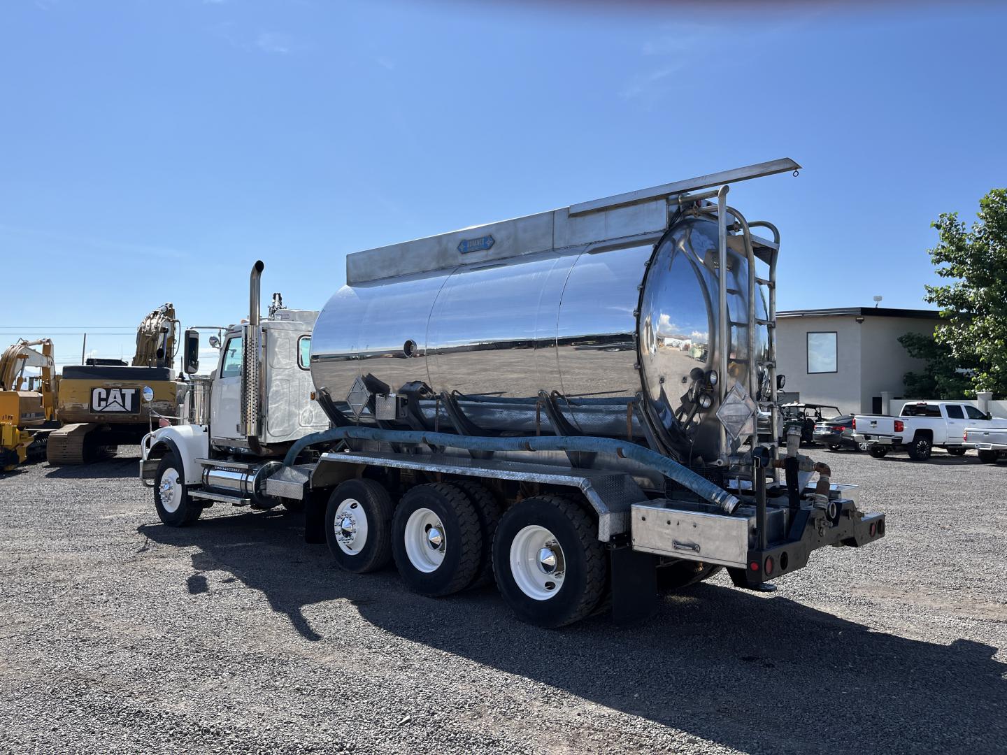 imagenes/INVOICE/2026/18832/CAMION_PIPA_WESTERN_STAR_4900_DOT_407_5.JPG