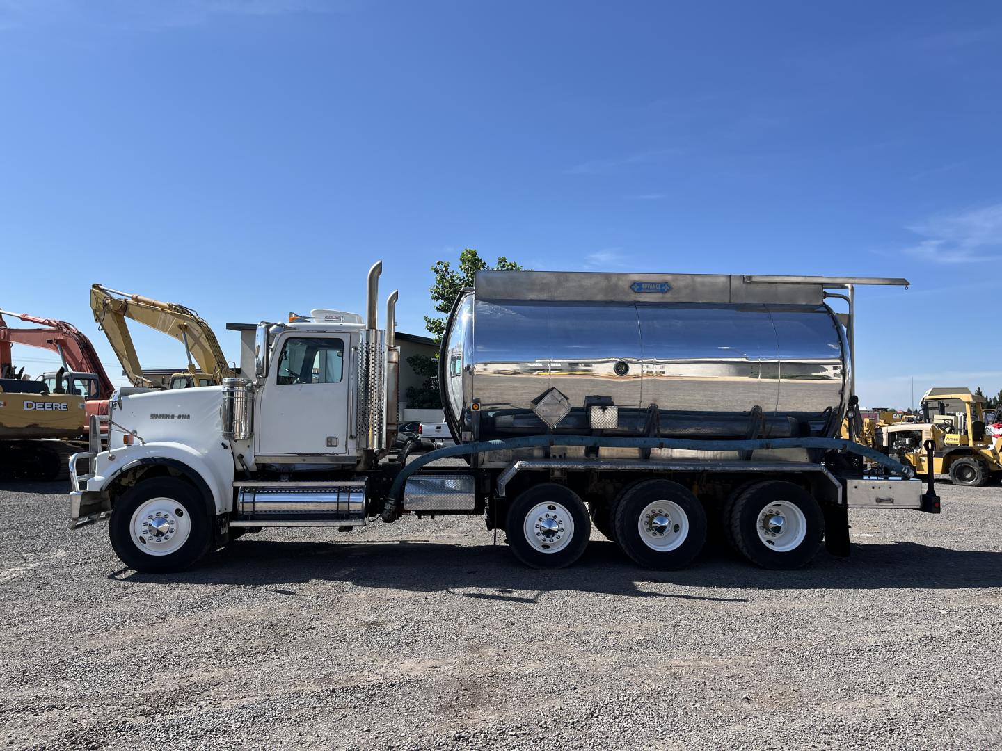 imagenes/INVOICE/2026/18832/CAMION_PIPA_WESTERN_STAR_4900_DOT_407_6.JPG