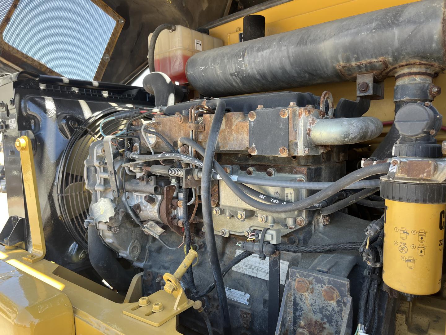 imagenes/INVOICE/2026/18839/CARGADOR_FRONTAL_CATERPILLAR_914G_26.JPG