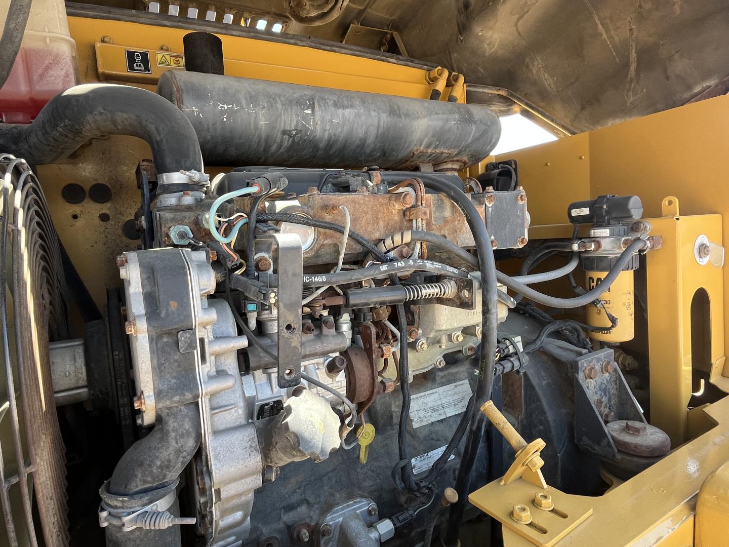 imagenes/INVOICE/2026/18839/CARGADOR_FRONTAL_CATERPILLAR_914G_29.JPG