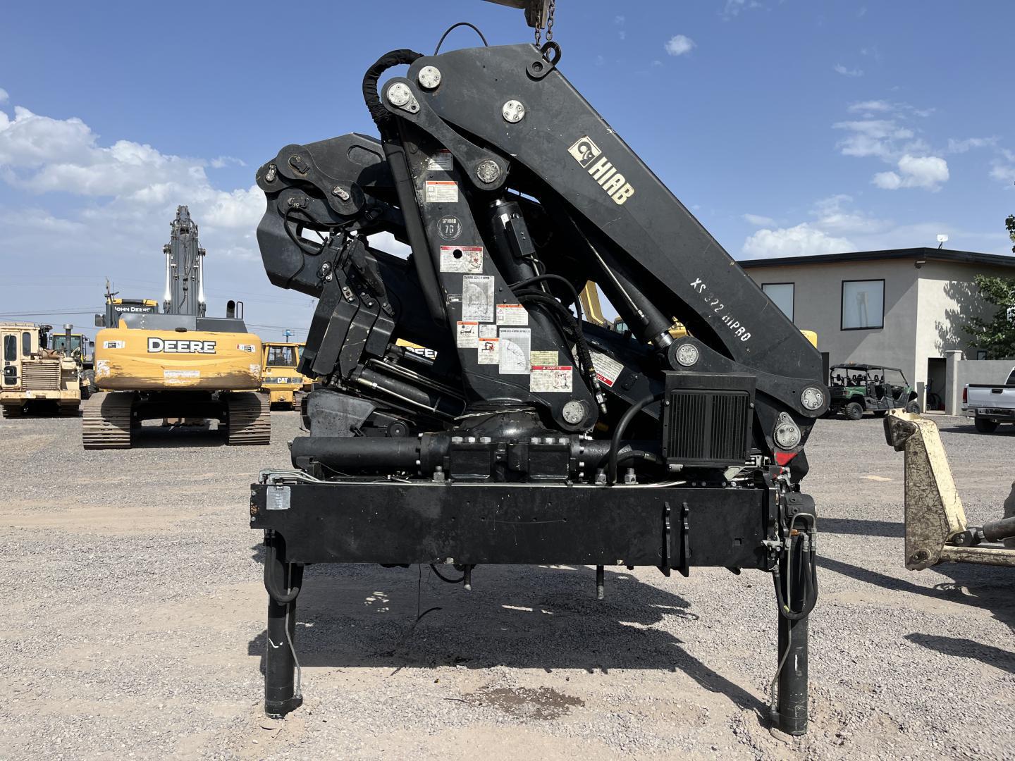 imagenes/INVOICE/2026/18841/GRUA_HIAB_322E-4_HIPRO_1.JPG