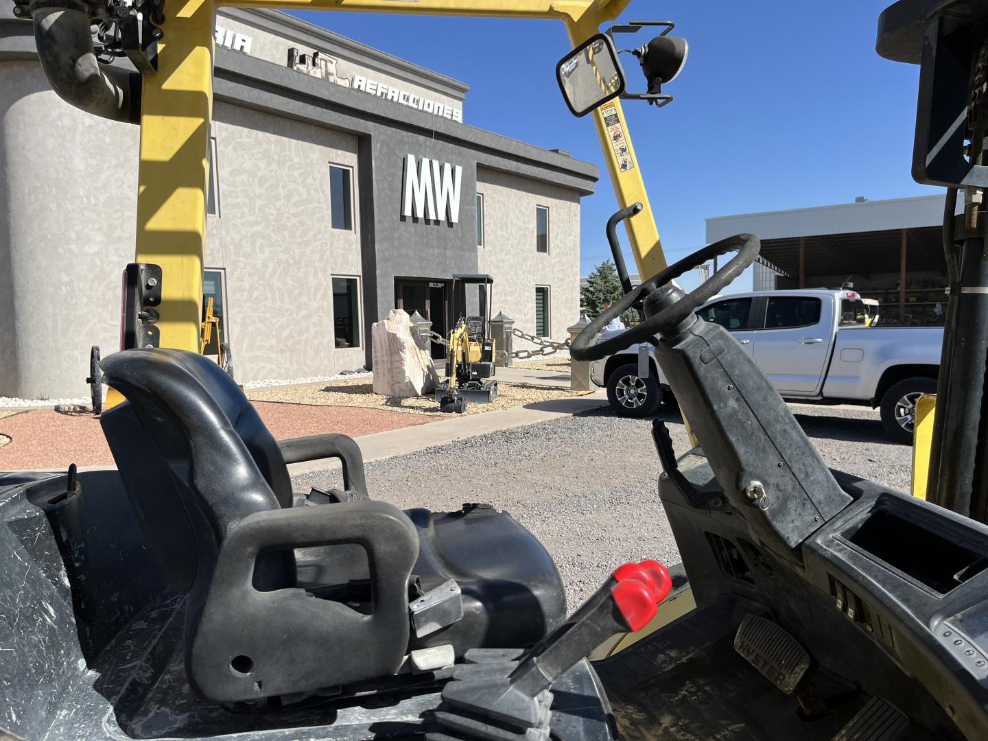 imagenes/INVOICE/2026/18858/MONTACARGA_HYSTER_H80XM_12.JPG