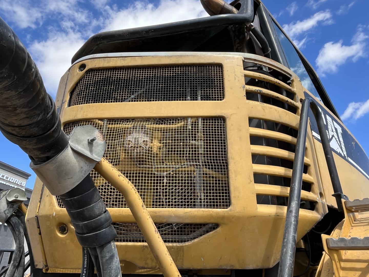 imagenes/INVOICE/2026/18865/Dompe_articulado_Caterpillar_740_52.JPG