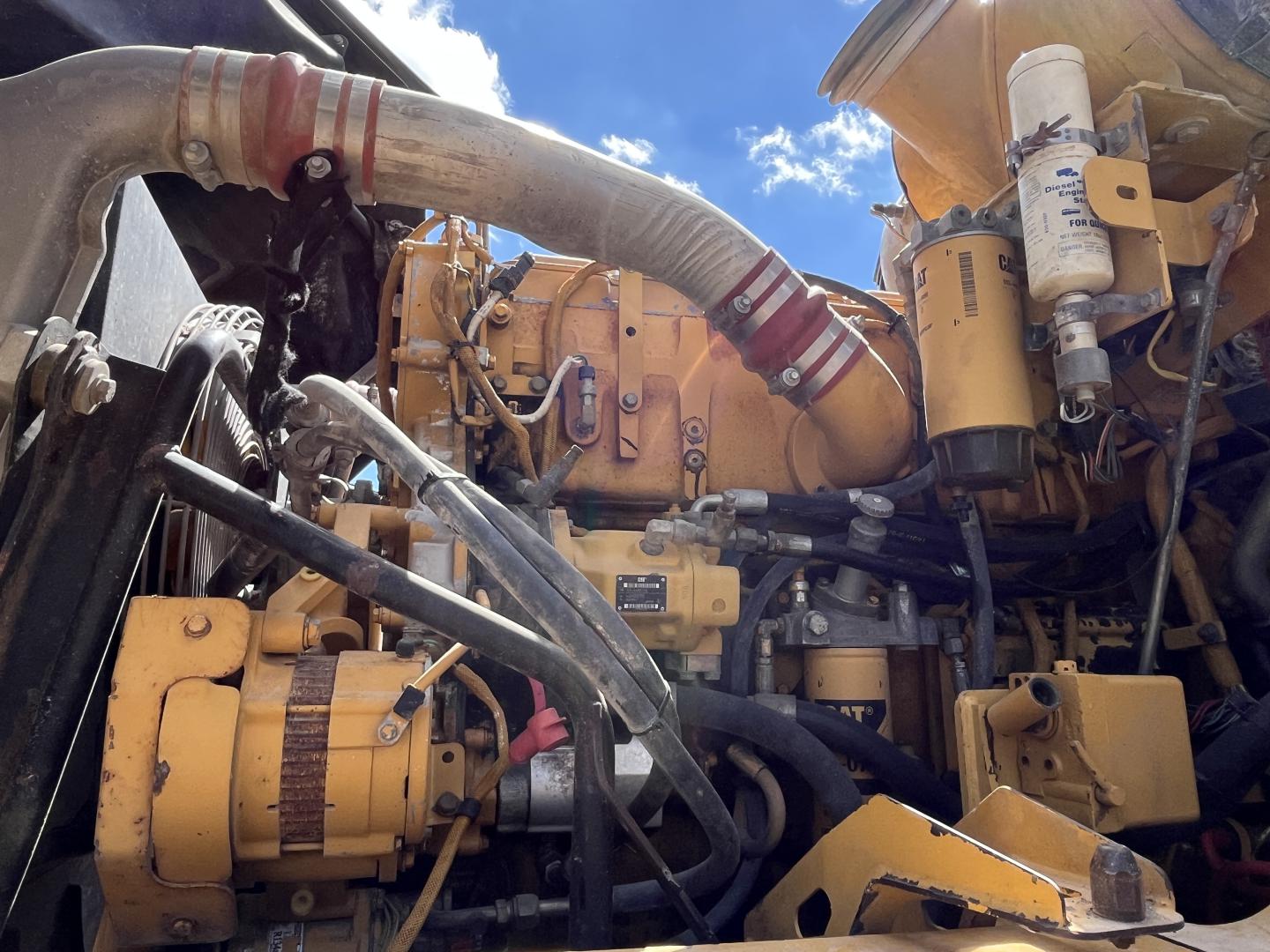 imagenes/INVOICE/2026/18865/Dompe_articulado_Caterpillar_740_57.JPG