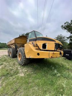 DOMPE ARTICULADO CATERPILLAR 740