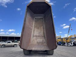 Dompe articulado Caterpillar 740