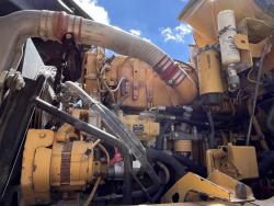 Dompe articulado Caterpillar 740