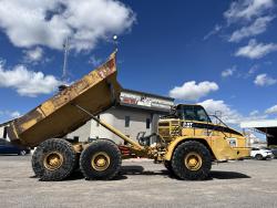 Dompe articulado Caterpillar 740
