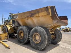 DOMPE ARTICULADO CATERPILLAR 740