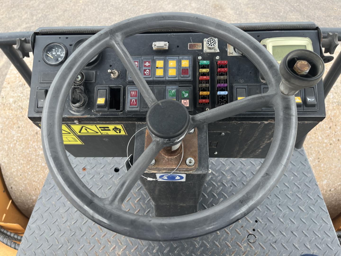 imagenes/INVOICE/2026/18872/COMPACTADOR_CASE_SV212D_22.JPG