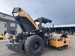 Compactador Case SV212D