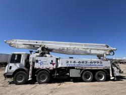  CAMION CON BOMBA DE CONCRETO PUTZMEISTER BSF46X.20H