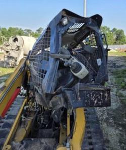 MINICARGADOR CATERPILLAR 279C