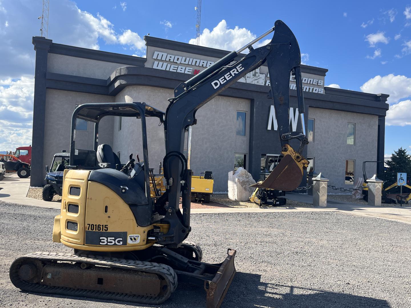 imagenes/INVOICE/2026/18915/miniexcavadora_jd35g_1.JPG