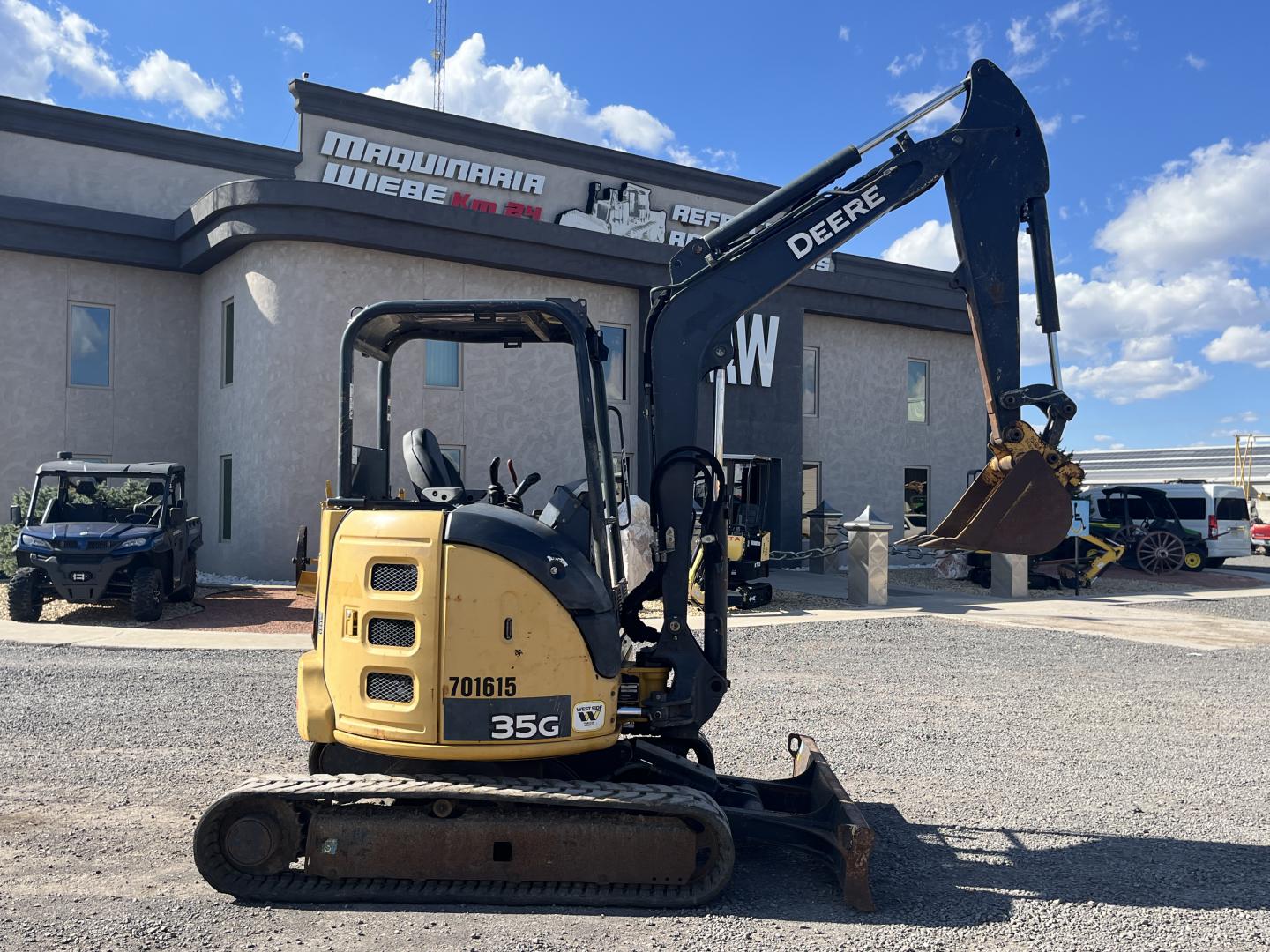 imagenes/INVOICE/2026/18915/miniexcavadora_jd35g_3.JPG