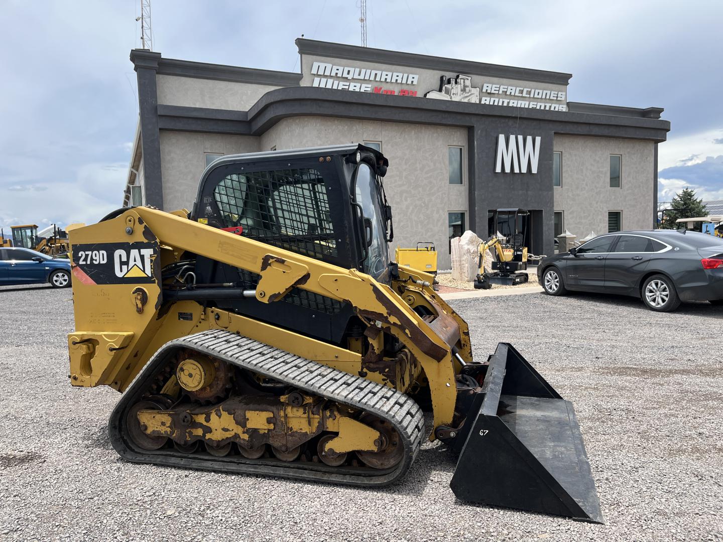 imagenes/INVOICE/2026/18921/MINICARGADOR_CATERPILLAR_279D_1.JPG