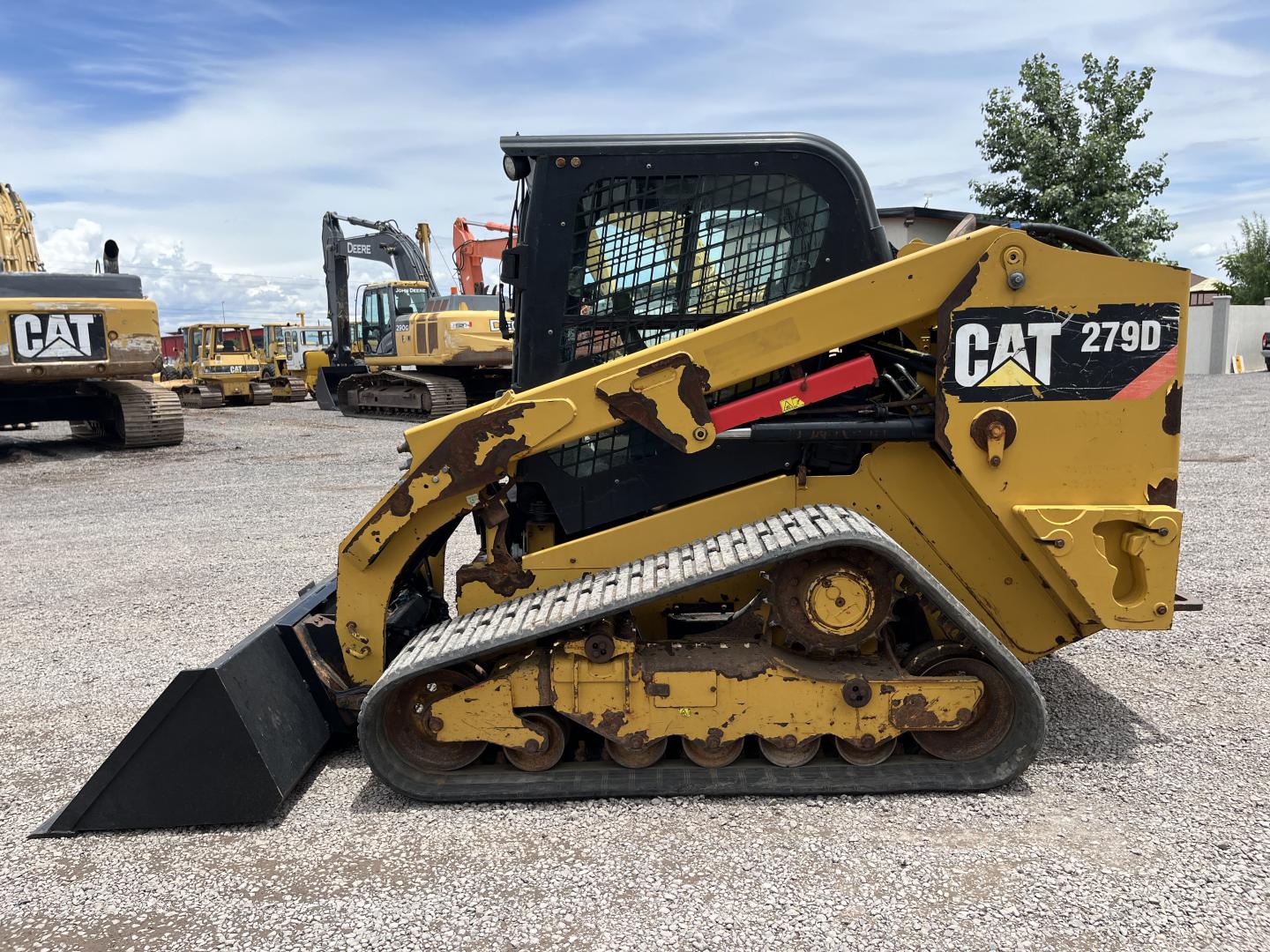 imagenes/INVOICE/2026/18921/MINICARGADOR_CATERPILLAR_279D_20.JPG