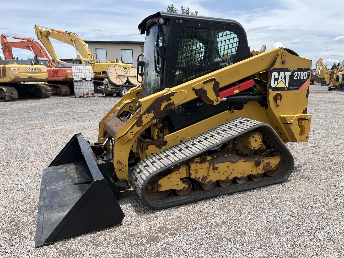 imagenes/INVOICE/2026/18921/MINICARGADOR_CATERPILLAR_279D_21.JPG