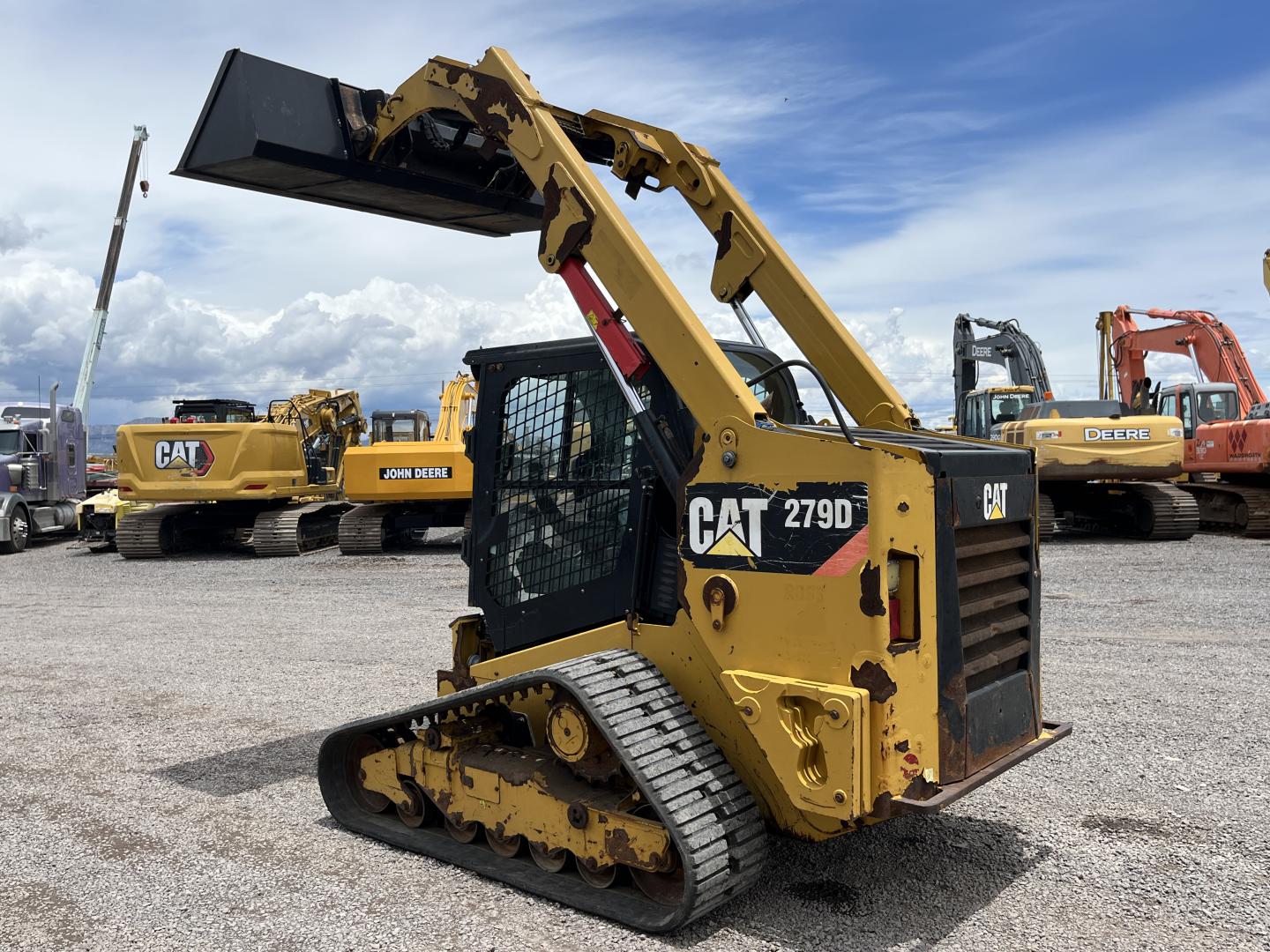 imagenes/INVOICE/2026/18921/MINICARGADOR_CATERPILLAR_279D_38.JPG