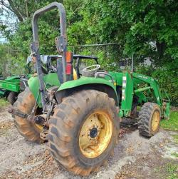 TRACTOR JOHN DEERE 4710