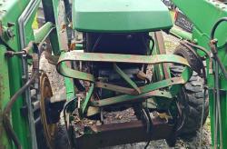 TRACTOR JOHN DEERE 4710