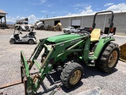TRACTOR JOHN DEERE 4710
