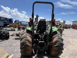 TRACTOR JOHN DEERE 4710
