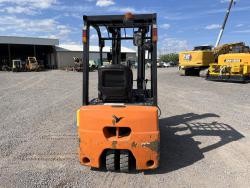 MONTACARGA EP EQUIPMENT EFLV18-189 SS