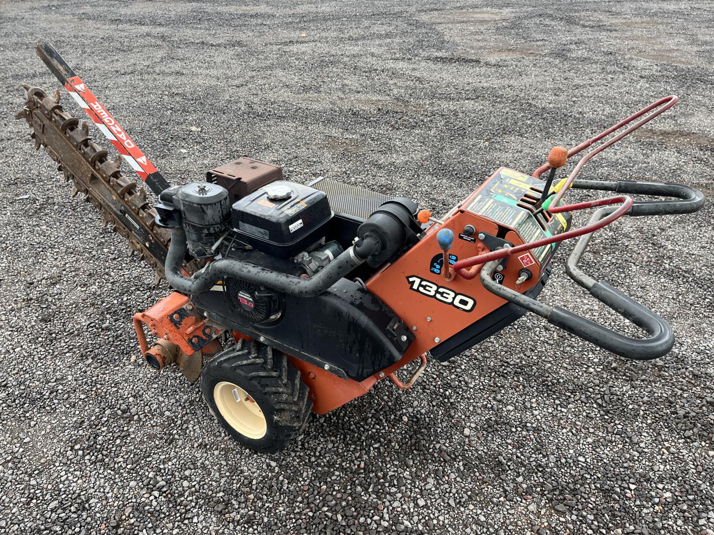 imagenes/INVOICE/2026/18952/ZANJADORA_DITCH_WITCH_1330HE_11.JPG