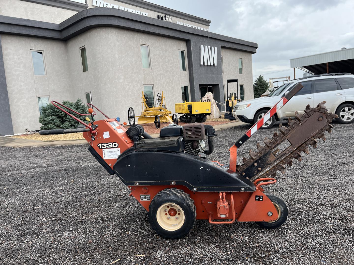 imagenes/INVOICE/2026/18952/ZANJADORA_DITCH_WITCH_1330HE_4.JPG